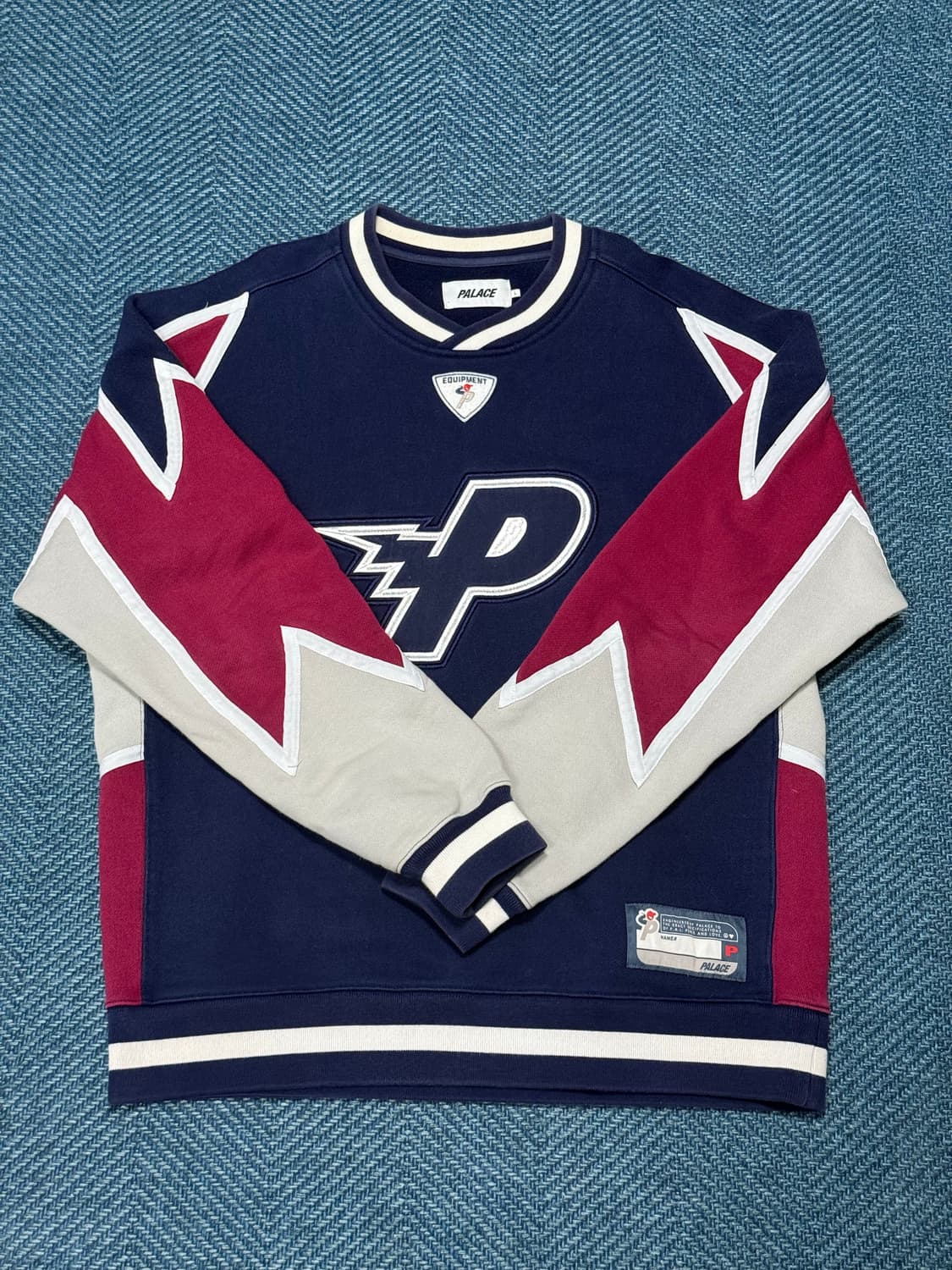 팔라스 볼트 크루넥 네이비 레드 21FW (희귀) 상품이미지1