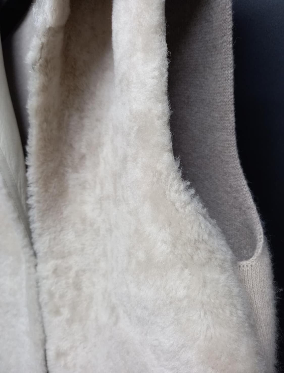 SO WOOL 쏘울 리버시블 리얼 램스킨 양모 맥시 베스트 상품이미지9