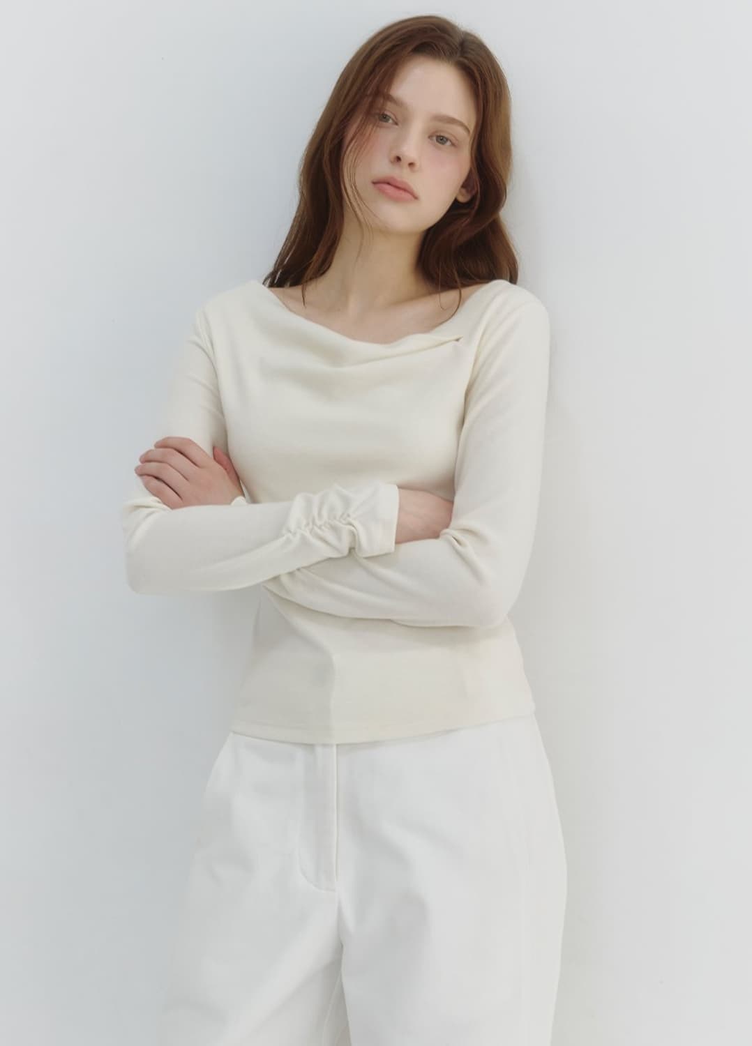 미케네 알리야 언발란스 카울넥 티 니트 상품이미지2