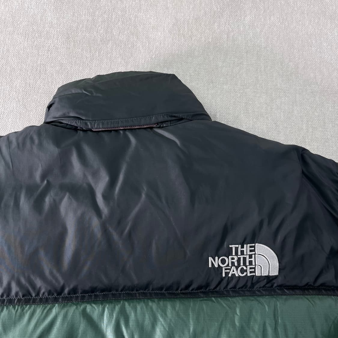 100 노스페이스 1996 눕시 700 카키 패딩 상품이미지7
