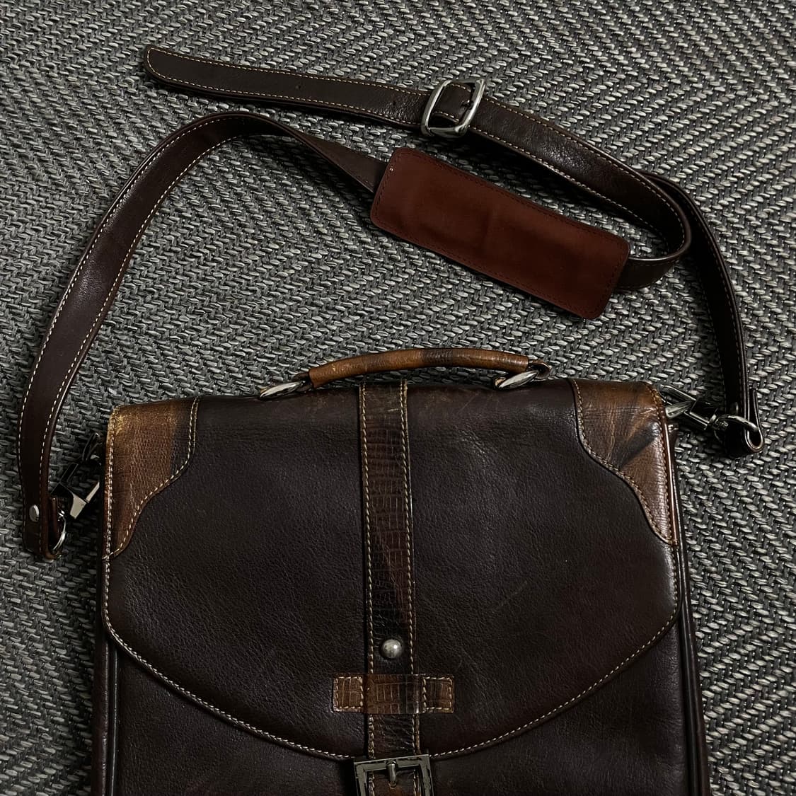 esquire 아카이브 브라운 레더 크로스백y 4005 상품이미지3