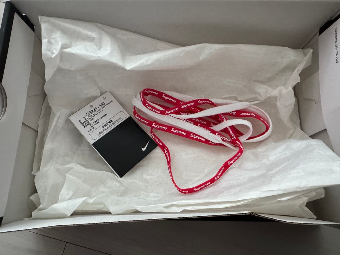 나이키 에어포스 1 로우 SP 슈프림 흰색 250mm 판매합니다 상품이미지10