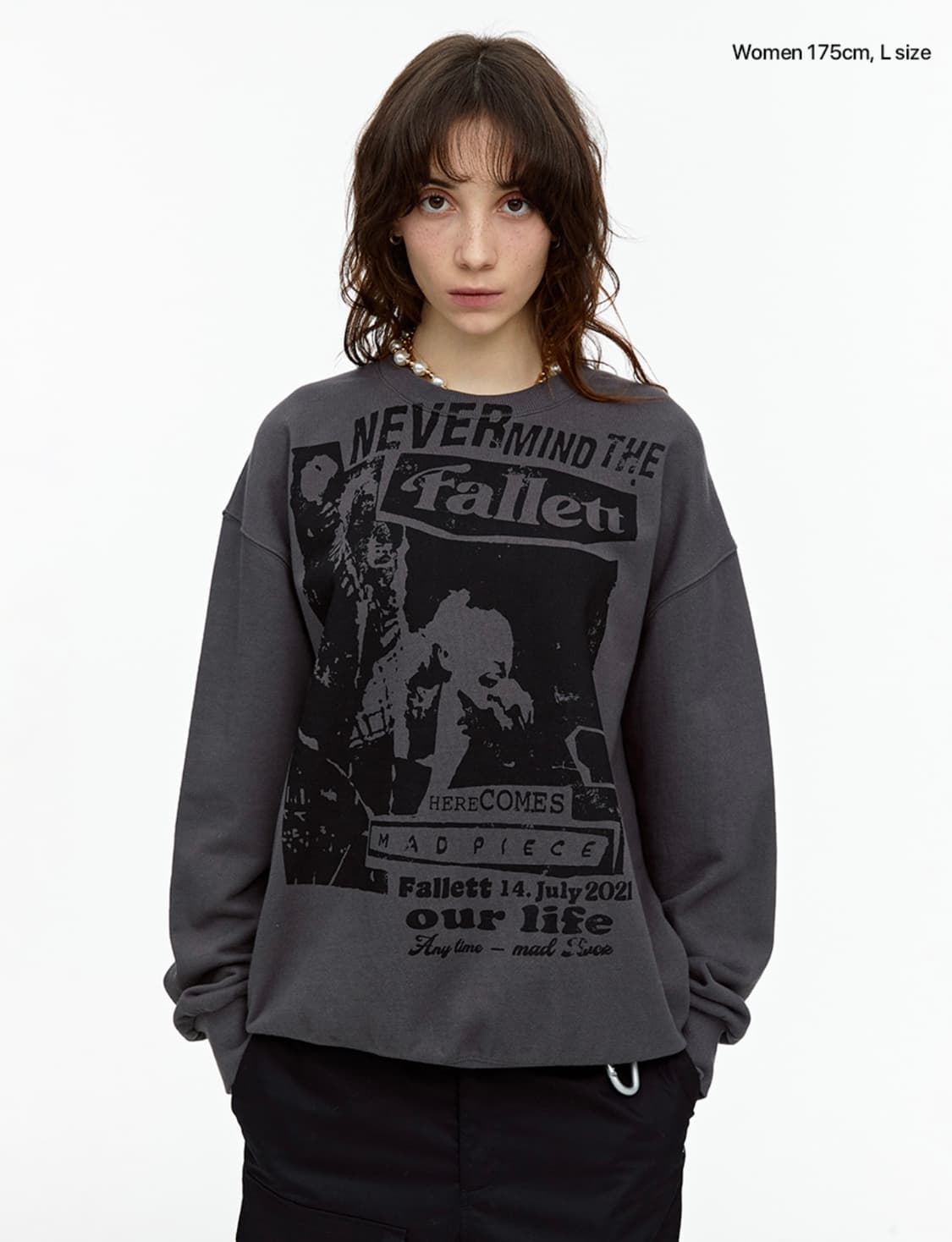 팔렛 오버 포스터 맨투맨 차콜 상품이미지2