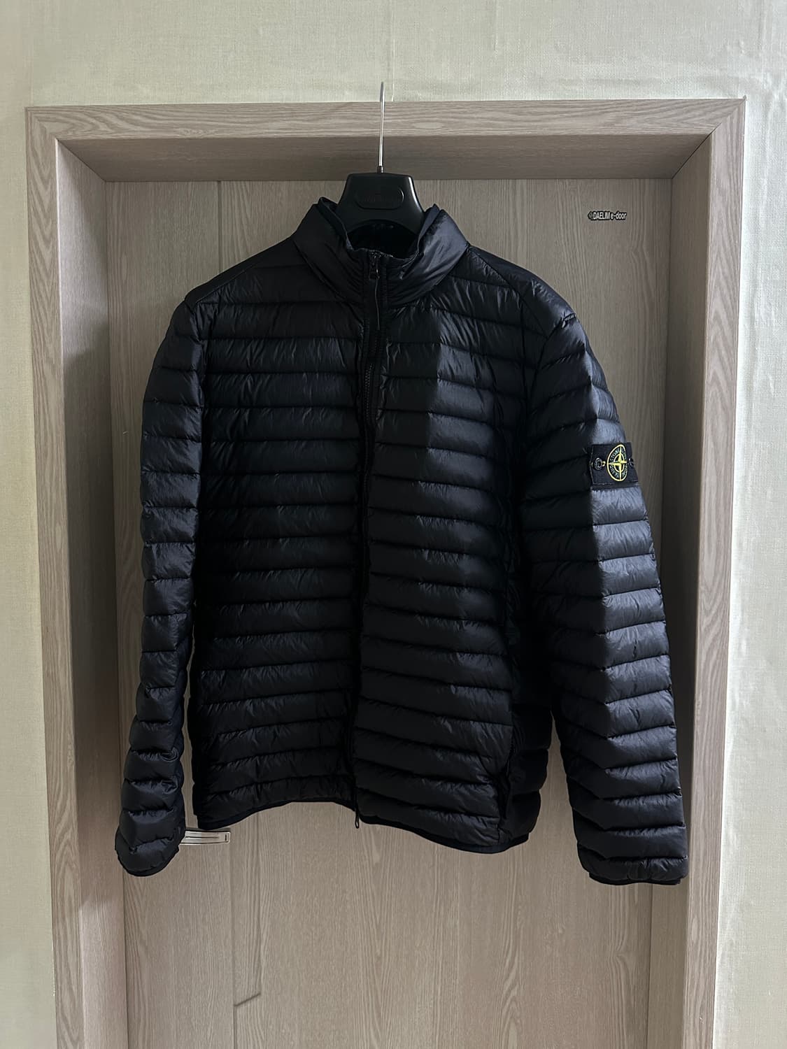 새상품급) 스톤아일랜드 룸우븐 경량패딩 M 상품이미지1