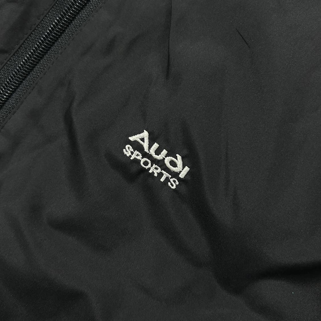 아우디 검빨 누빔 바람막이(100) 상품이미지4