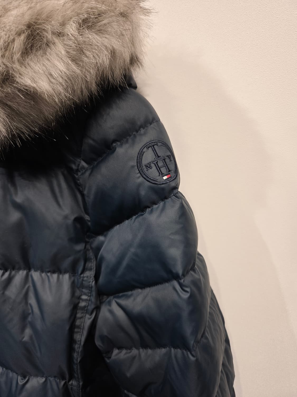 타미힐피거. 여자 네이비 다운 롱 패딩_M 상품이미지5