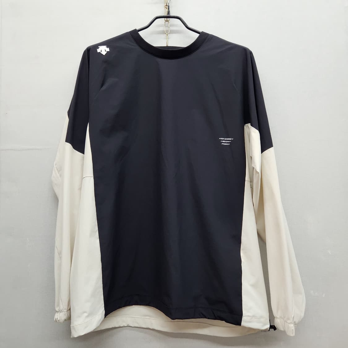 데상트 로고 스트링 나일론 웜업 바람막이 L(XL) 상품이미지1