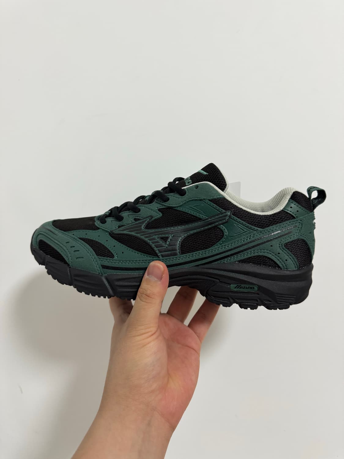 미즈노 MXR - 비스트로 그린:블랙 스니커즈 D1GA246752  상품이미지1