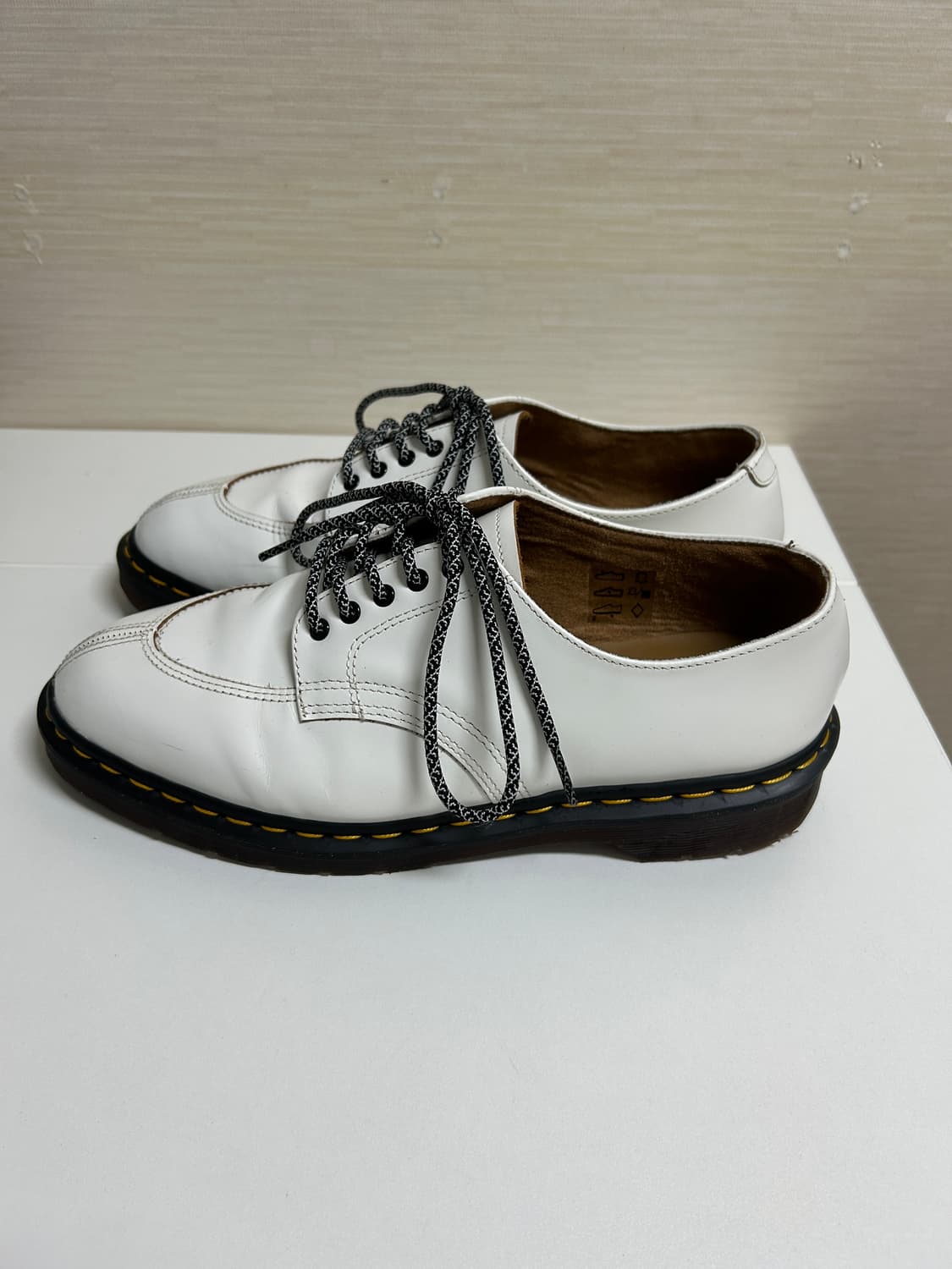 닥터마틴 2046 스무스 화이트 270 상품이미지2