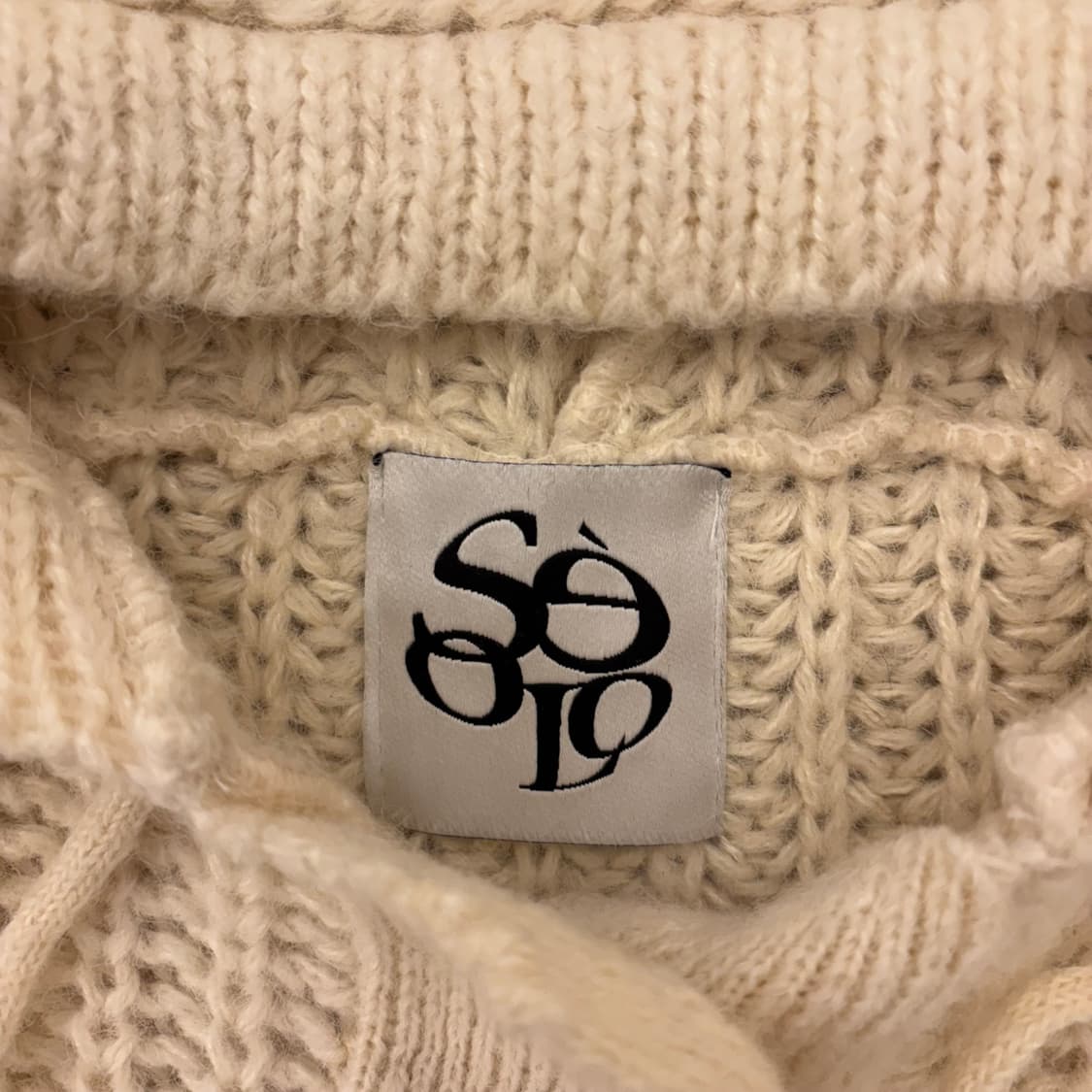 서로 케이블 아이보리 후드 스웨터 상품이미지3