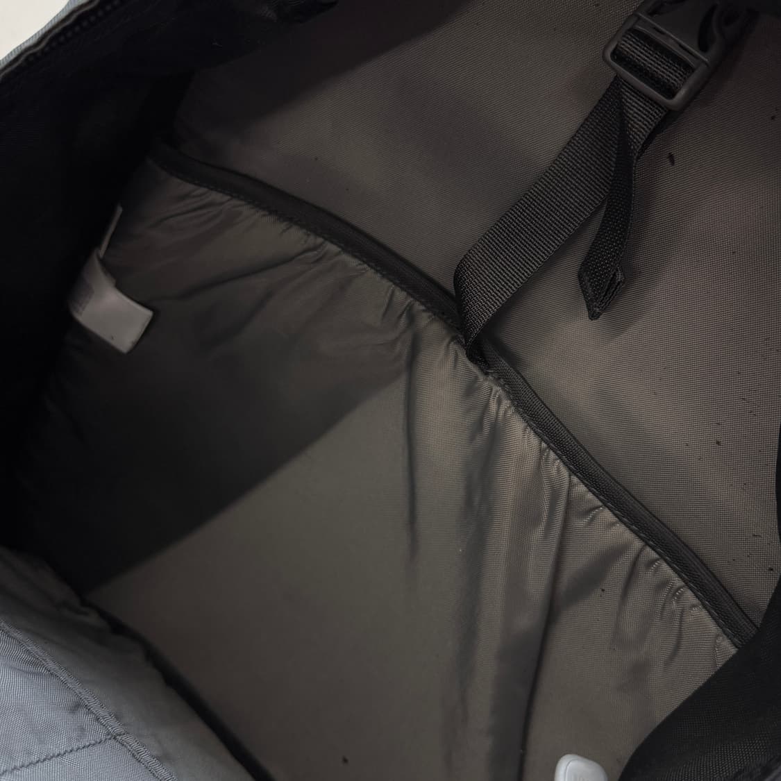 노스페이스 고프코어 HECKLER 울프그레이 테크니컬 백팩 상품이미지8