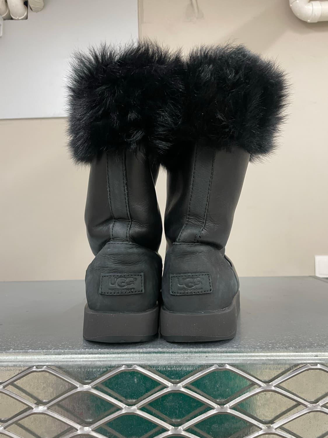 어그 Aya 워터프루프 레더 부츠 240 상품이미지3