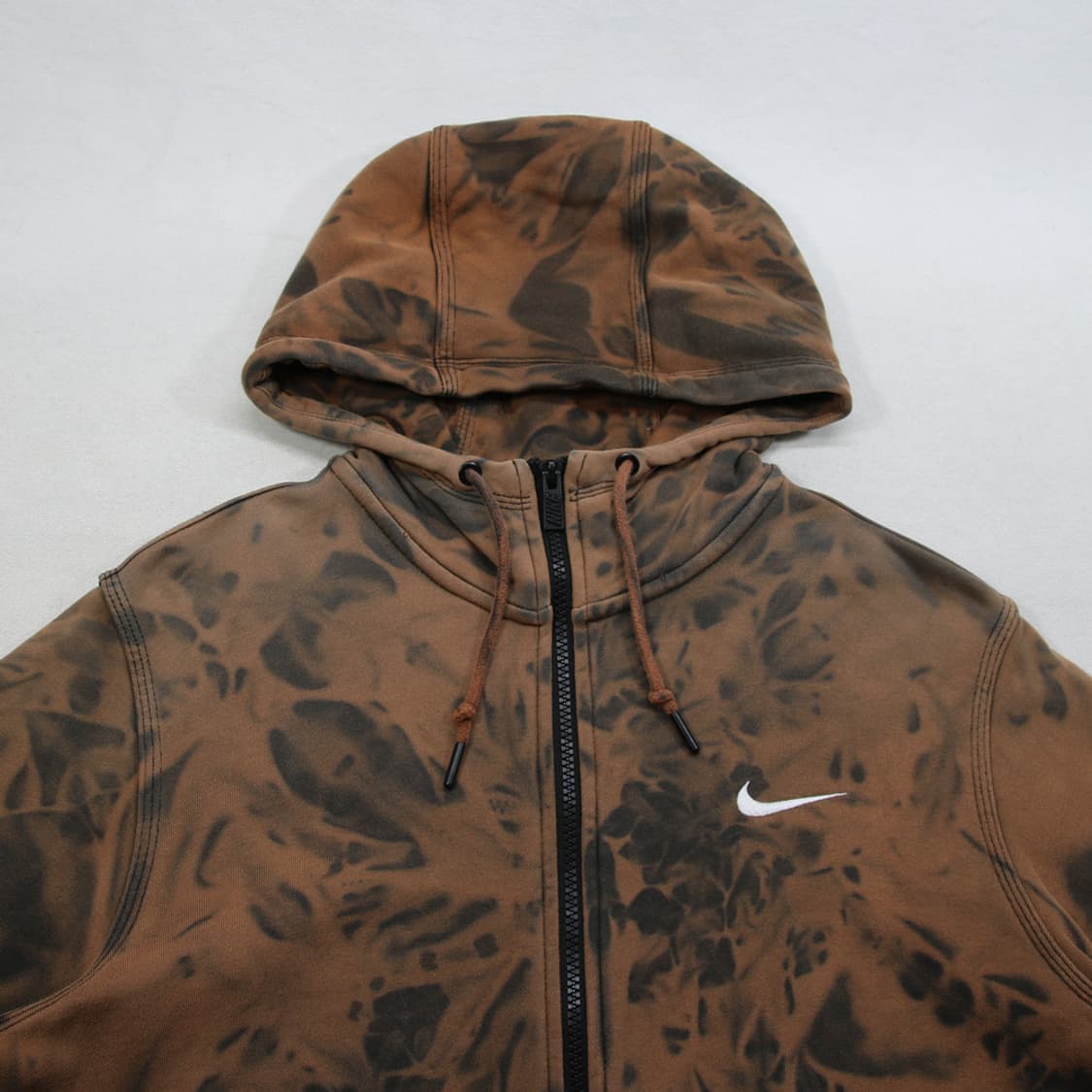 (착용컷) 나이키 타이다이 후드 집업 (남성용 98) 상품이미지4
