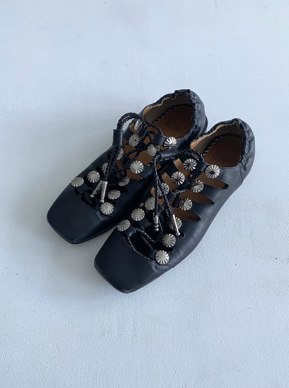 [Toga pulla] 레이스 업 스퀘어 투 펌프스 상품이미지3