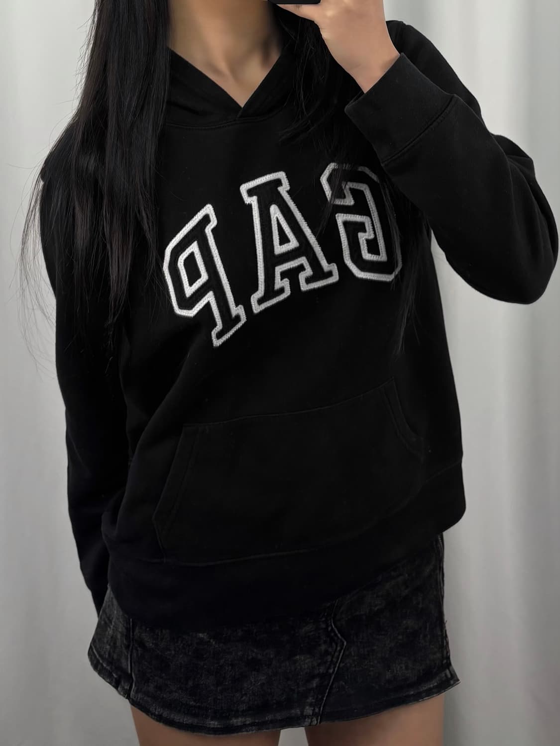 갭 빅로고 블랙 후드티 상품이미지2