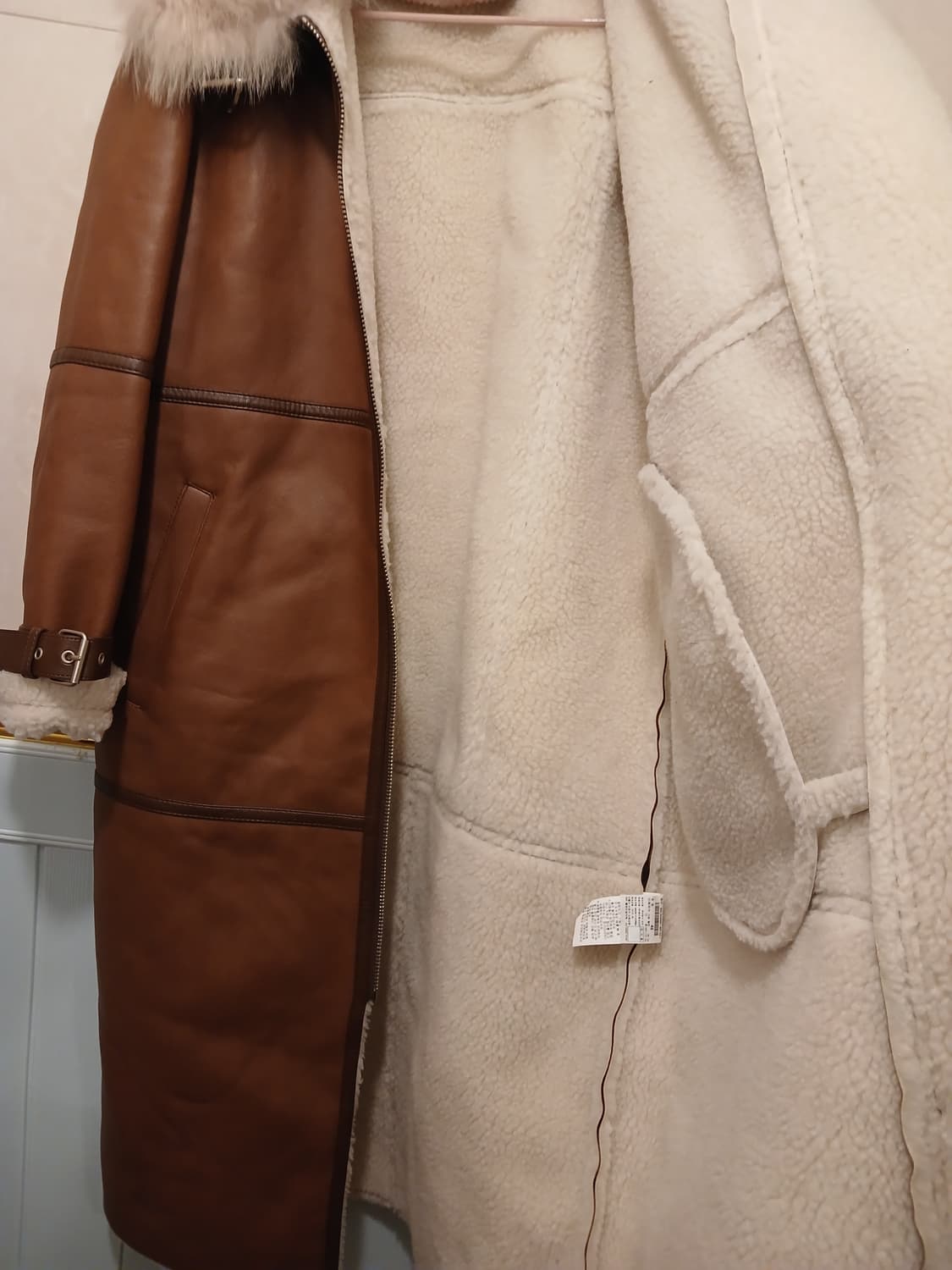 시슬리 정품 여성 합성가죽 소재 100% 롱 코트 42 사이즈 상품이미지4