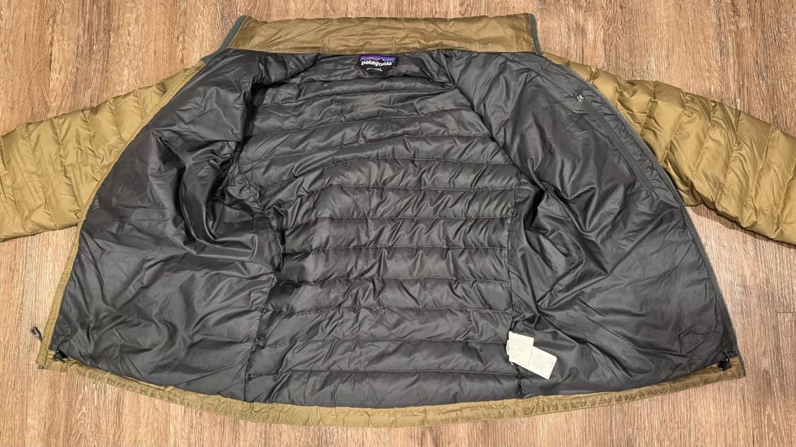 파타고니아 경량패딩 브라운 상품이미지3