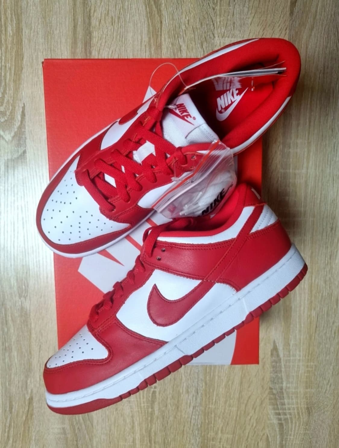 [270]나이키 덩크 로우 유니버시티 레드  상품이미지1