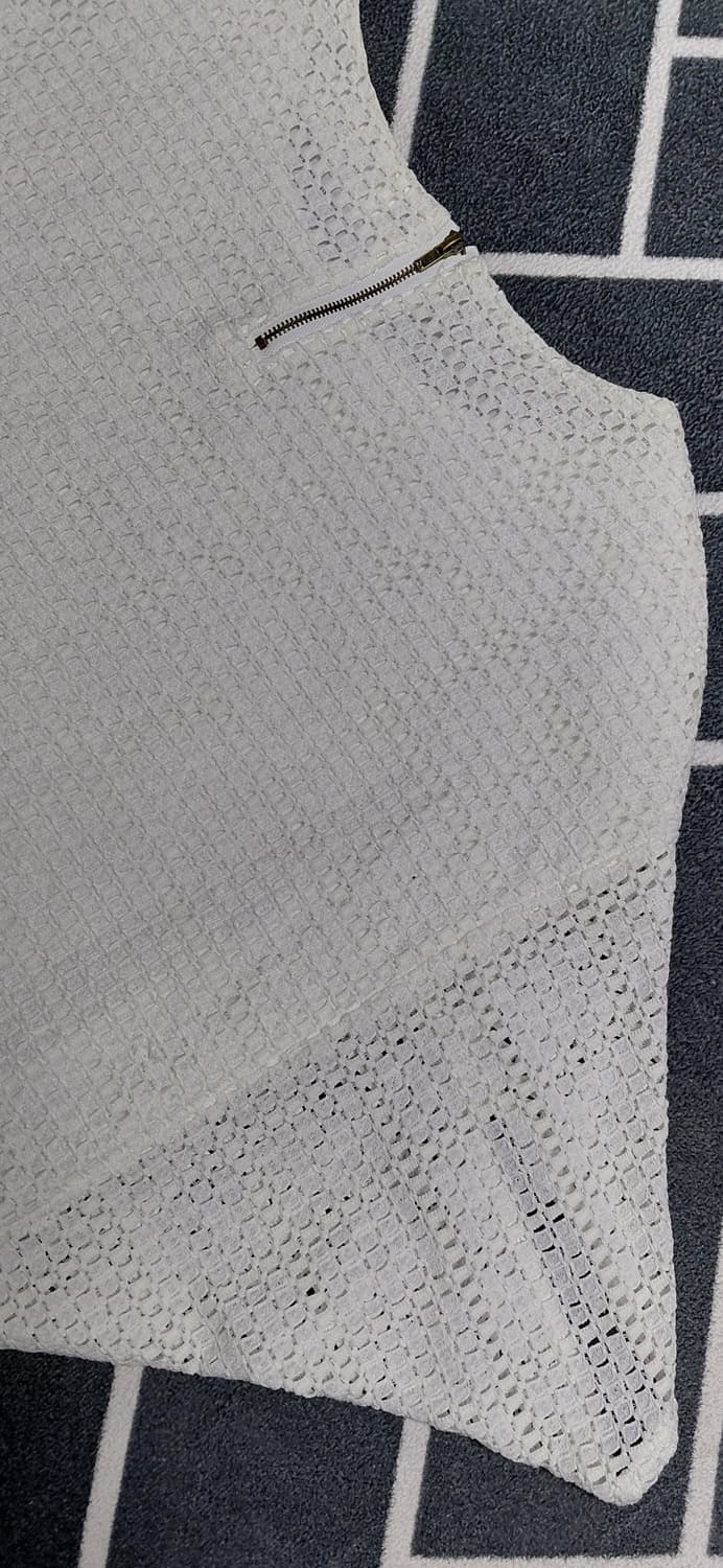 ​[F] Zootie 감성 가득한 화이트 레이스 가오리핏 블라우스 (상태 상품이미지9