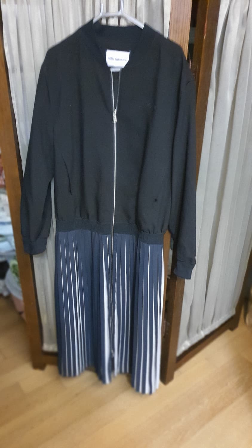 Karl Lagerfeld sports dress 상품이미지2