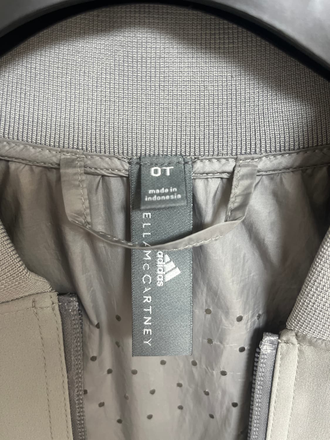 아디다스 스텔라매카트니 바람막이 상품이미지5