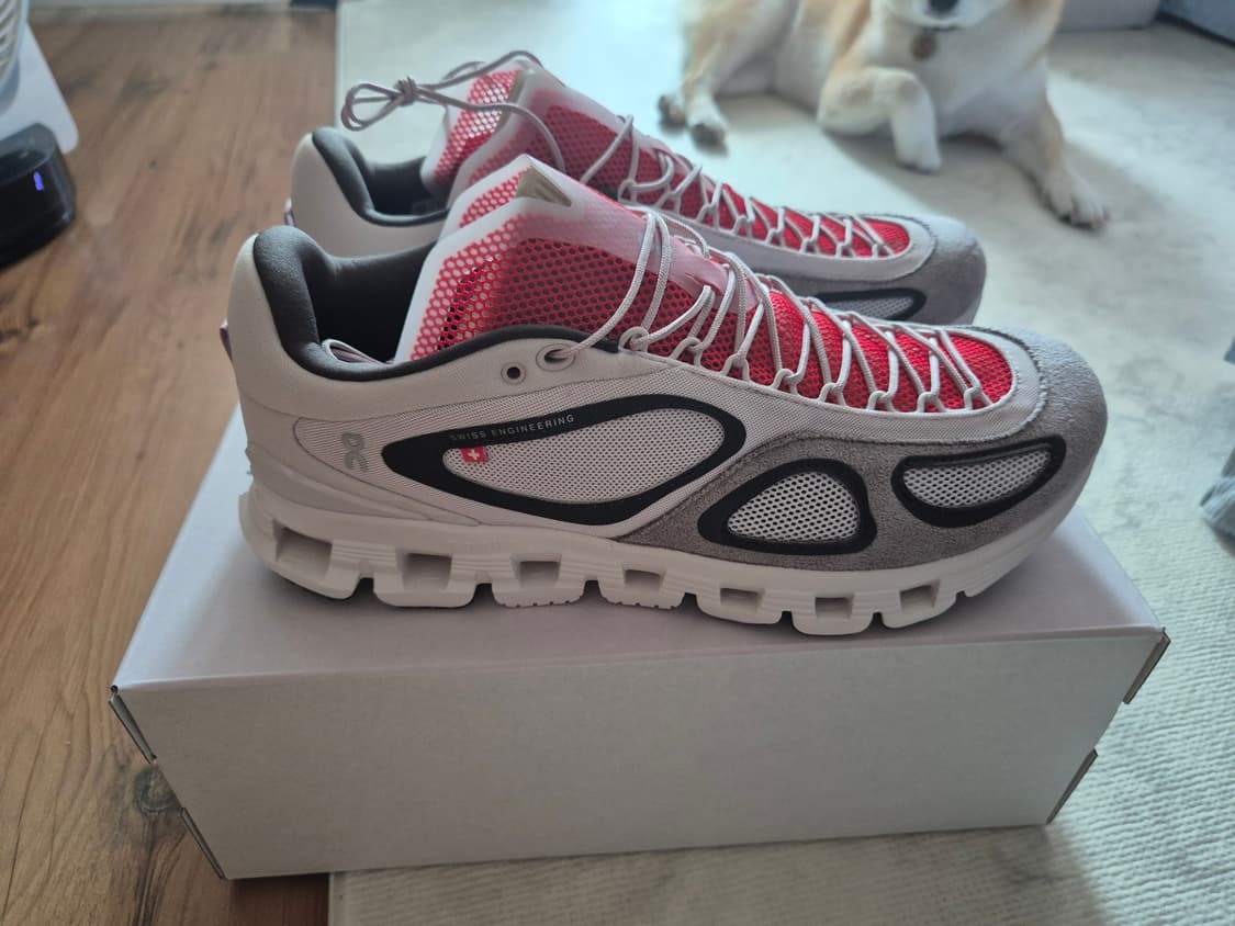 On 클라우드 X FKA Lily 275mm 새 상품입니다! 상품이미지3