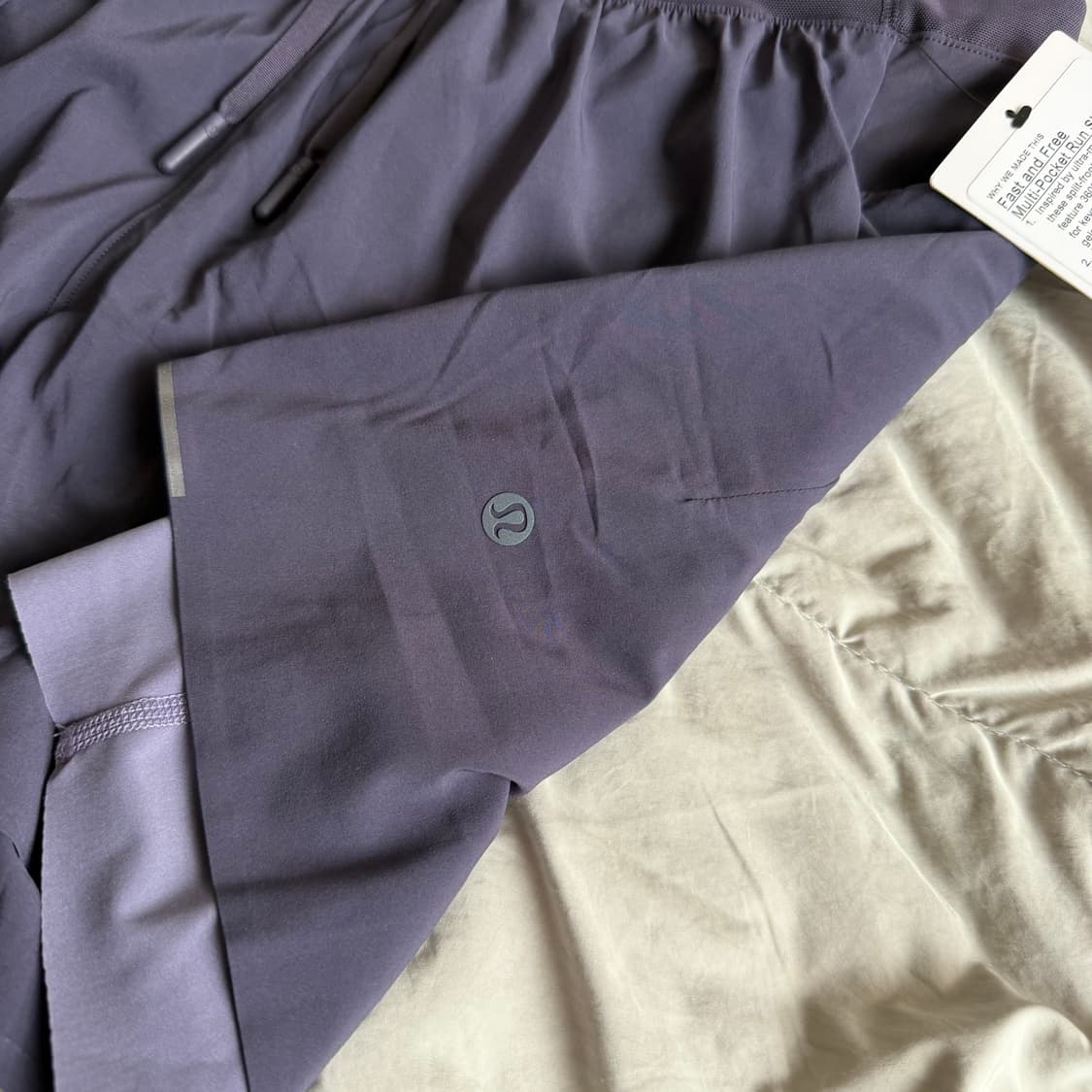 룰루레몬 패스트 앤 프리 멀티 포켓 러닝 쇼츠 m 새상품 판매합니다. 상품이미지3