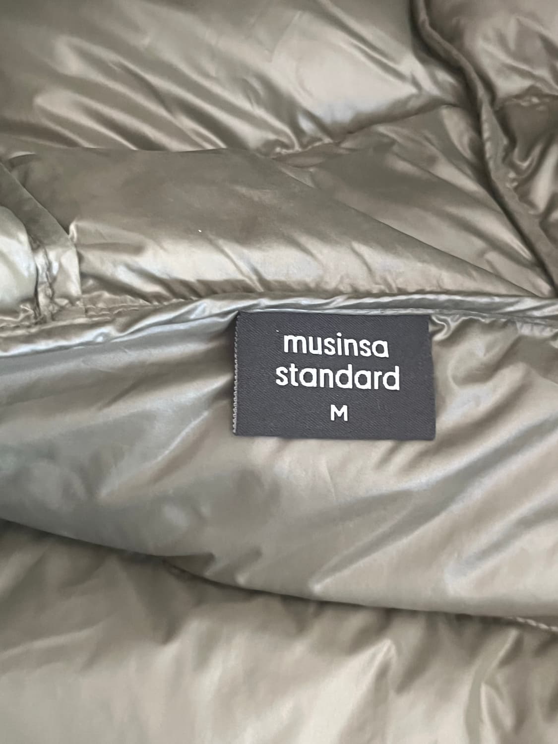 무신사 스탠다드 무탠다드 경량패딩 카키 M 판매 상품이미지2