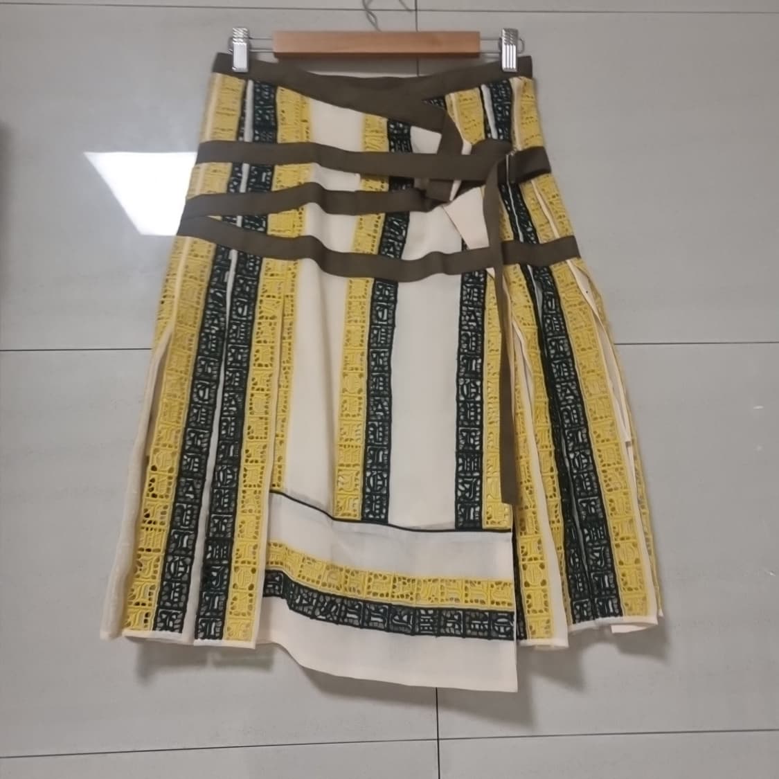 사카이(sacai) 스트랩 디테일 스커트 (국내구매 정품) 상품이미지3