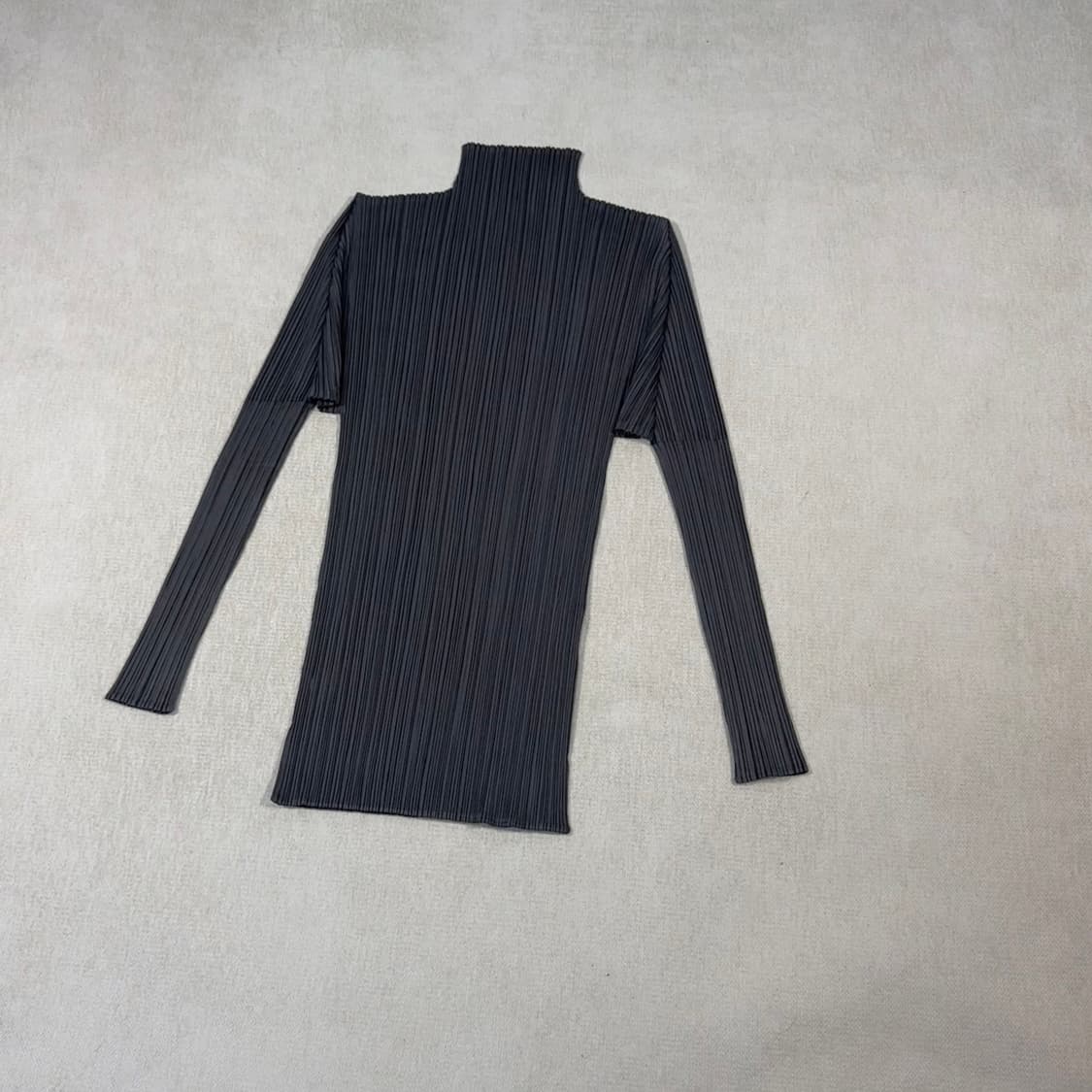 Long Sleeve Dark Gray 상품이미지4