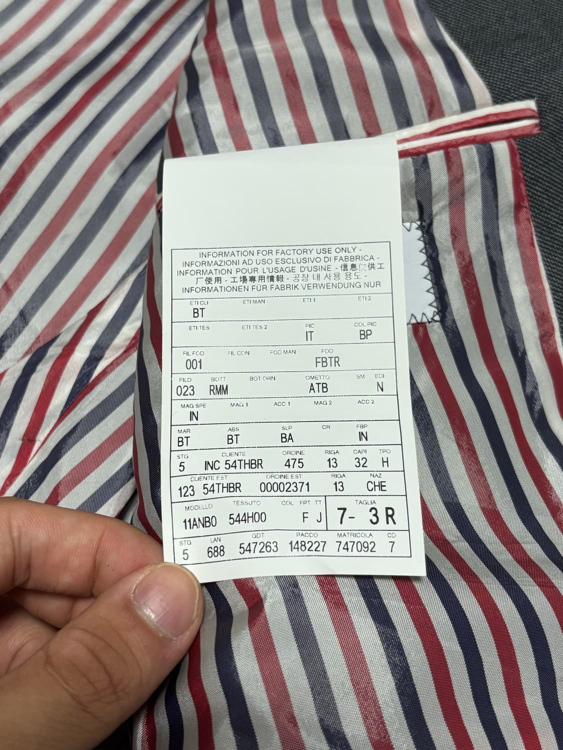 톰브라운 사선완장 블레이저 그레이 [3] 상품이미지6