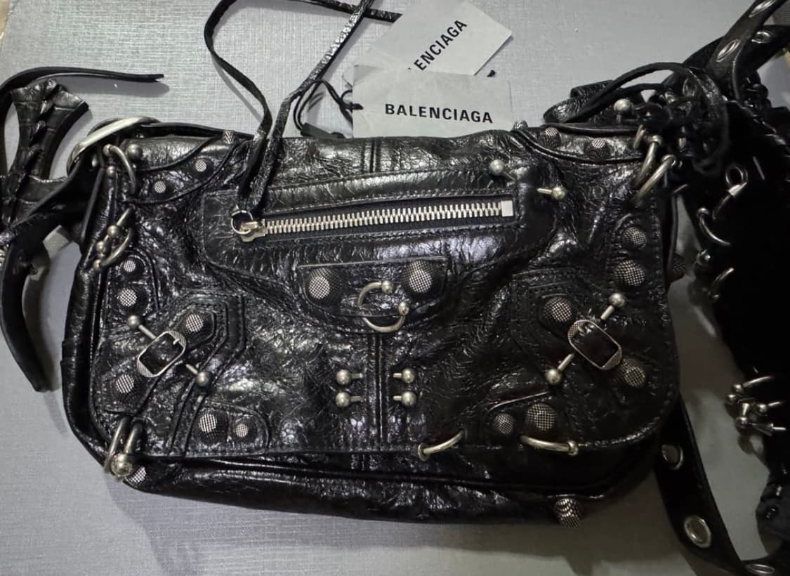 발렌시아가 xs 르 카골 피어싱 백 상품이미지1