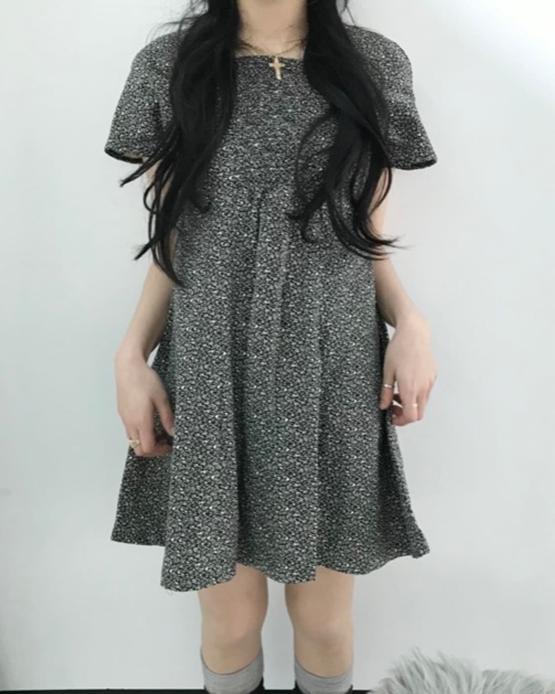 잔꽃무늬 미니 원피스 새상품 상품이미지2