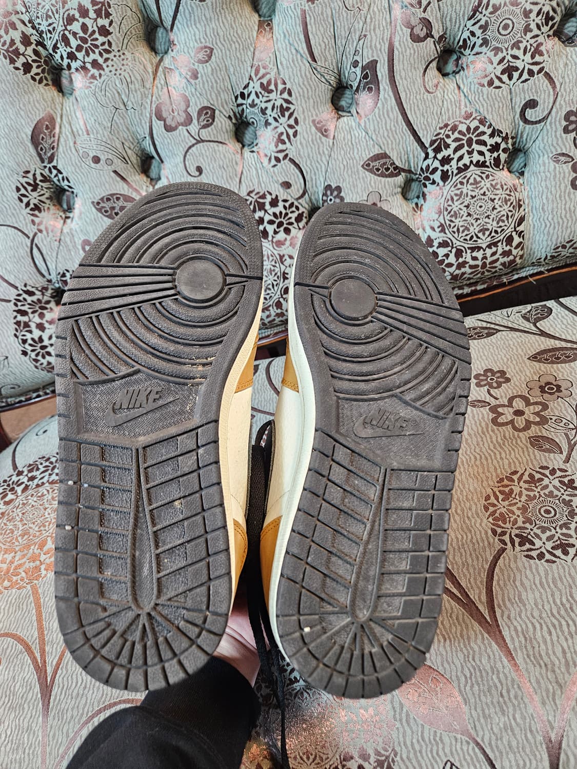 나이키 조던1 레트로 하이 OG 루키오브더이어 상품이미지4