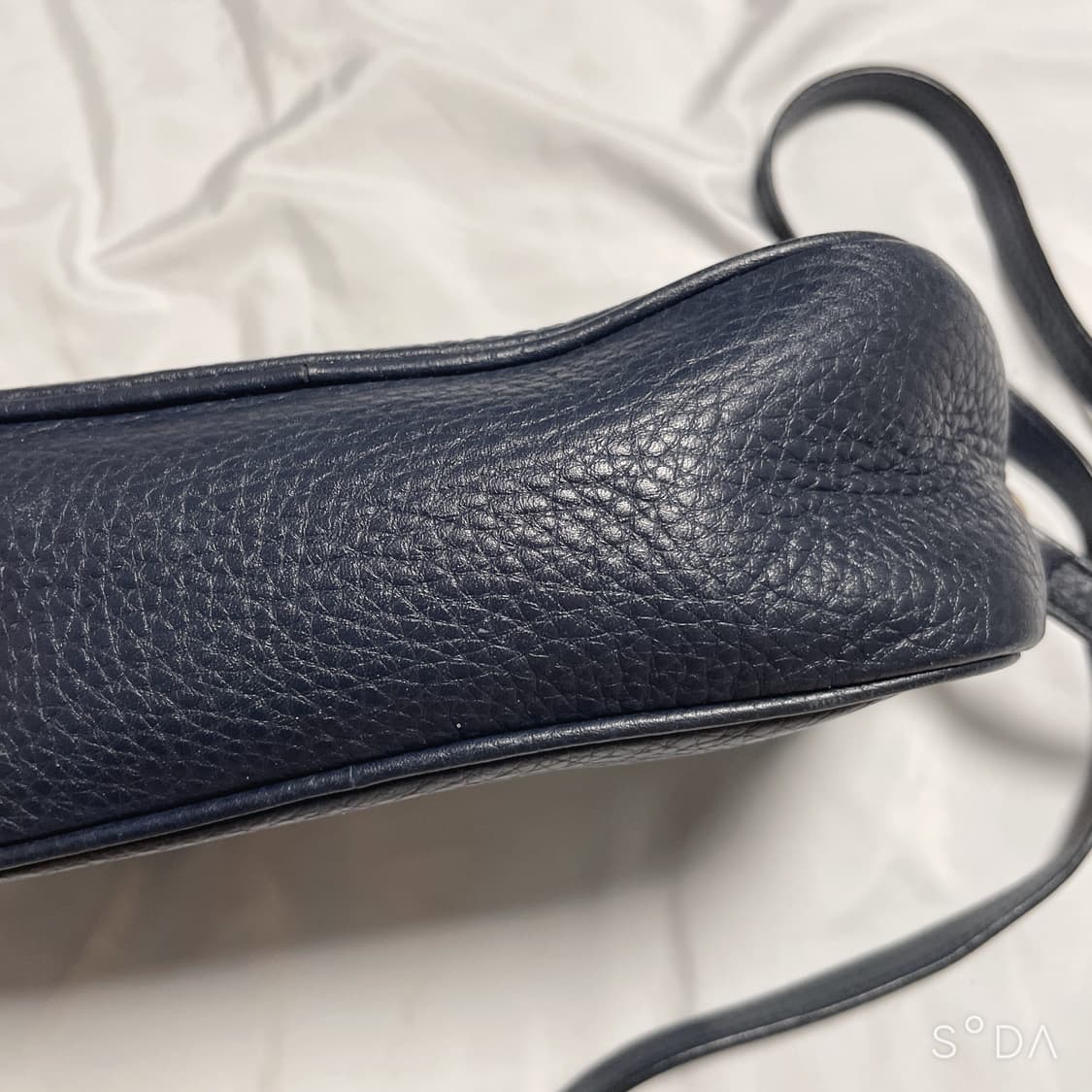 구찌 소호 태슬 디스코백 네이비 상품이미지3