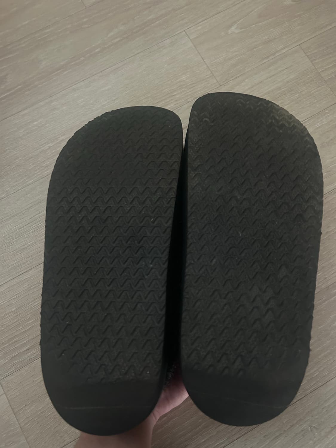 (270) 아더에러 moc 목 느와르 슬리퍼 어그 상품이미지6