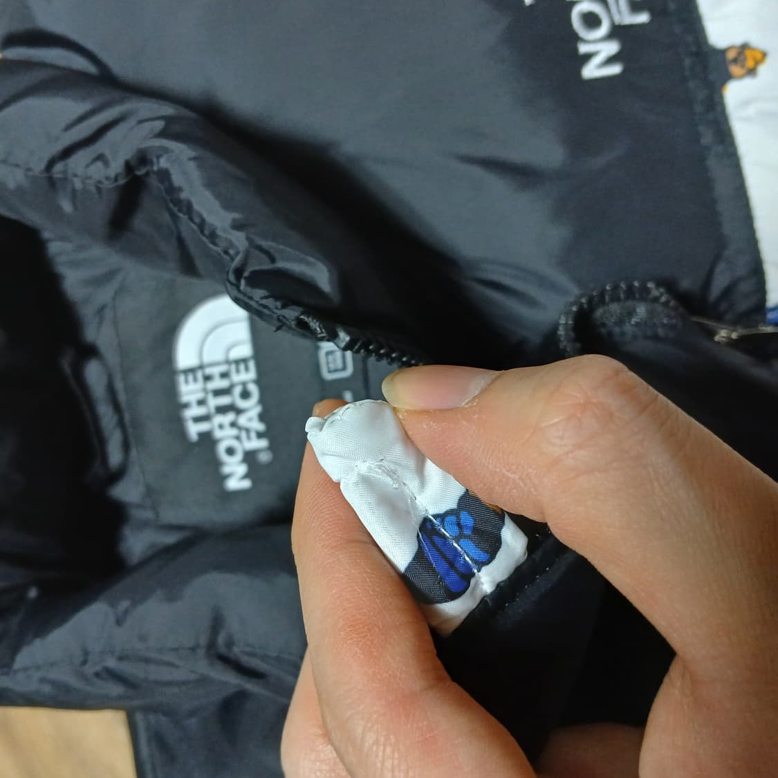 TNF 노스페이스 곰돌이 눕시 키즈 140 패딩 자켓 상품이미지7