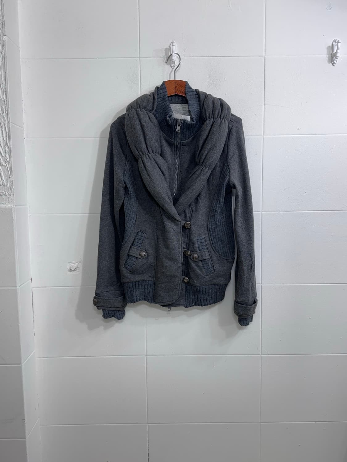 엑시즈팜 키플링 그레이 무채색 겨울 니혼진 코디세트  상품이미지3