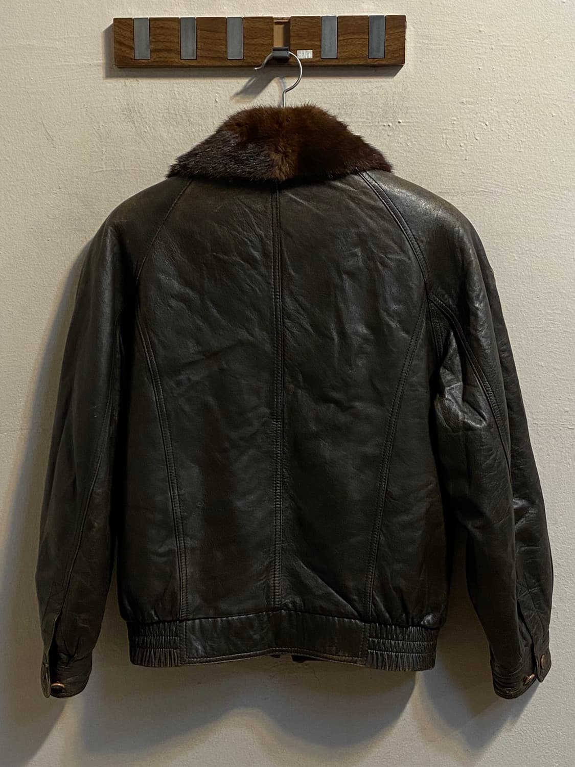 입생로랑 퍼 카라 레더 자켓 상품이미지4