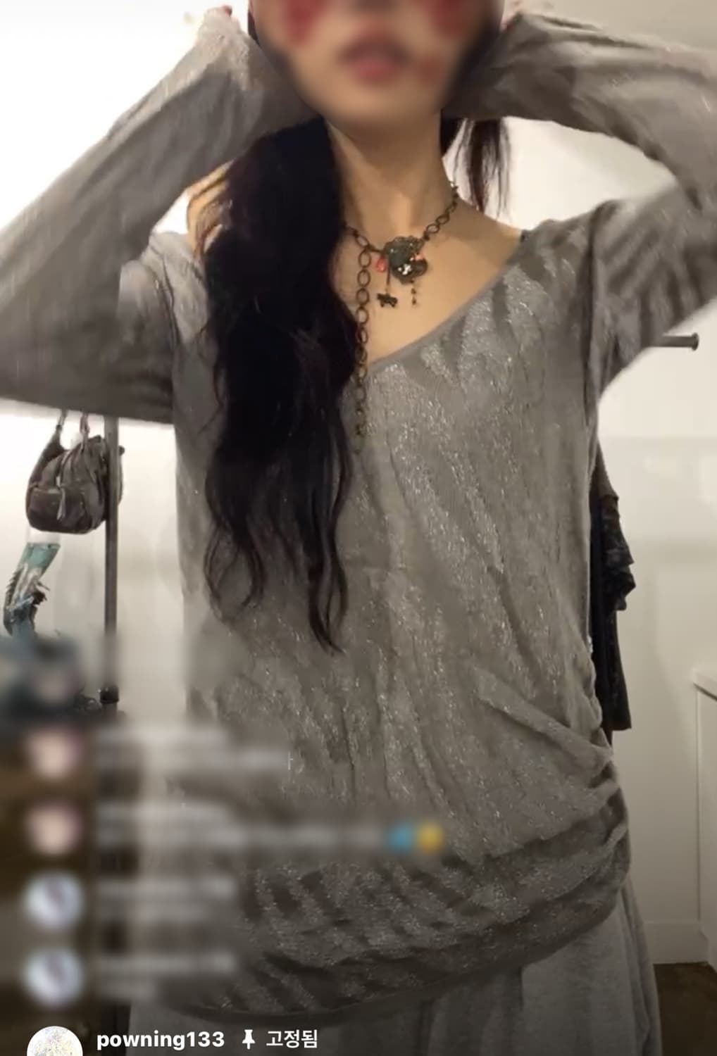 파우닝 지브라 브이넥 갸루 니트 상품이미지1