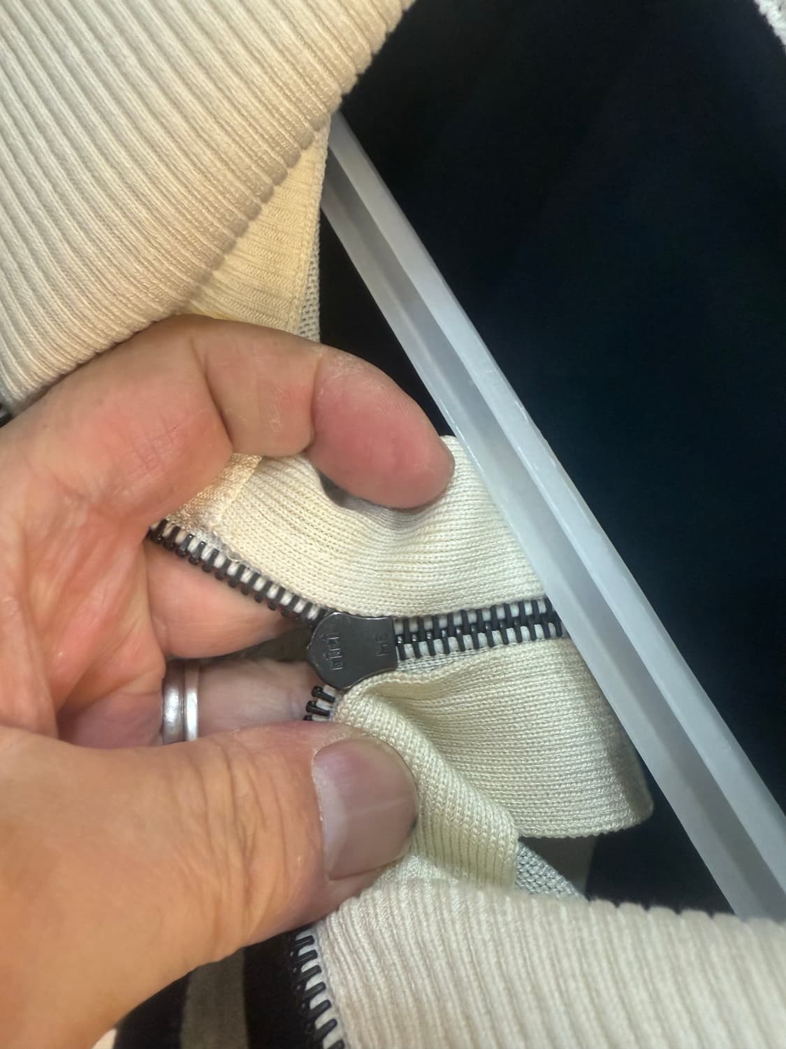 50/100-105 정품 보테카베네타 체크점퍼 팝니다 상품이미지4