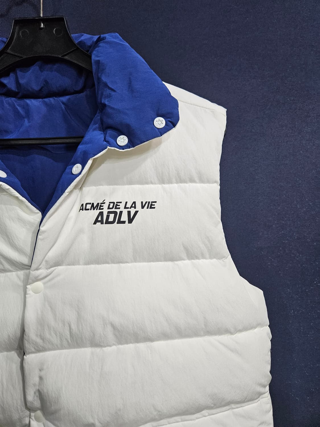 아크메드라비 화이트&블루 남성 100~105 리버시블 베스트 패딩  상품이미지6