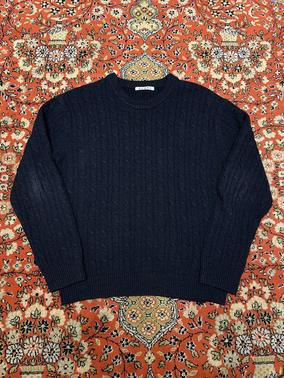 [L] 수아레 케이블 꽈배기 네이비 니트 상품이미지1