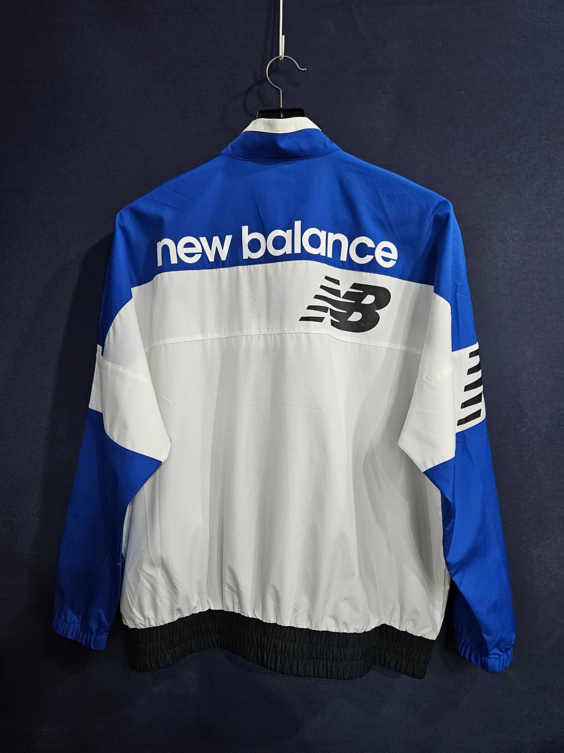 뉴발란스 프린팅 배색 남성 오버핏 105 반집업 바람막이  상품이미지2