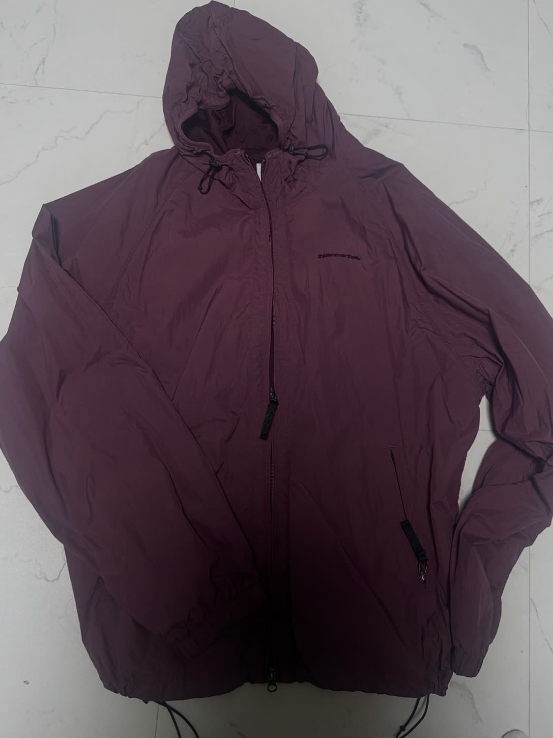 디스이즈네버댓 바람막이 SP-Logo Windbreaker Plum 상품이미지2