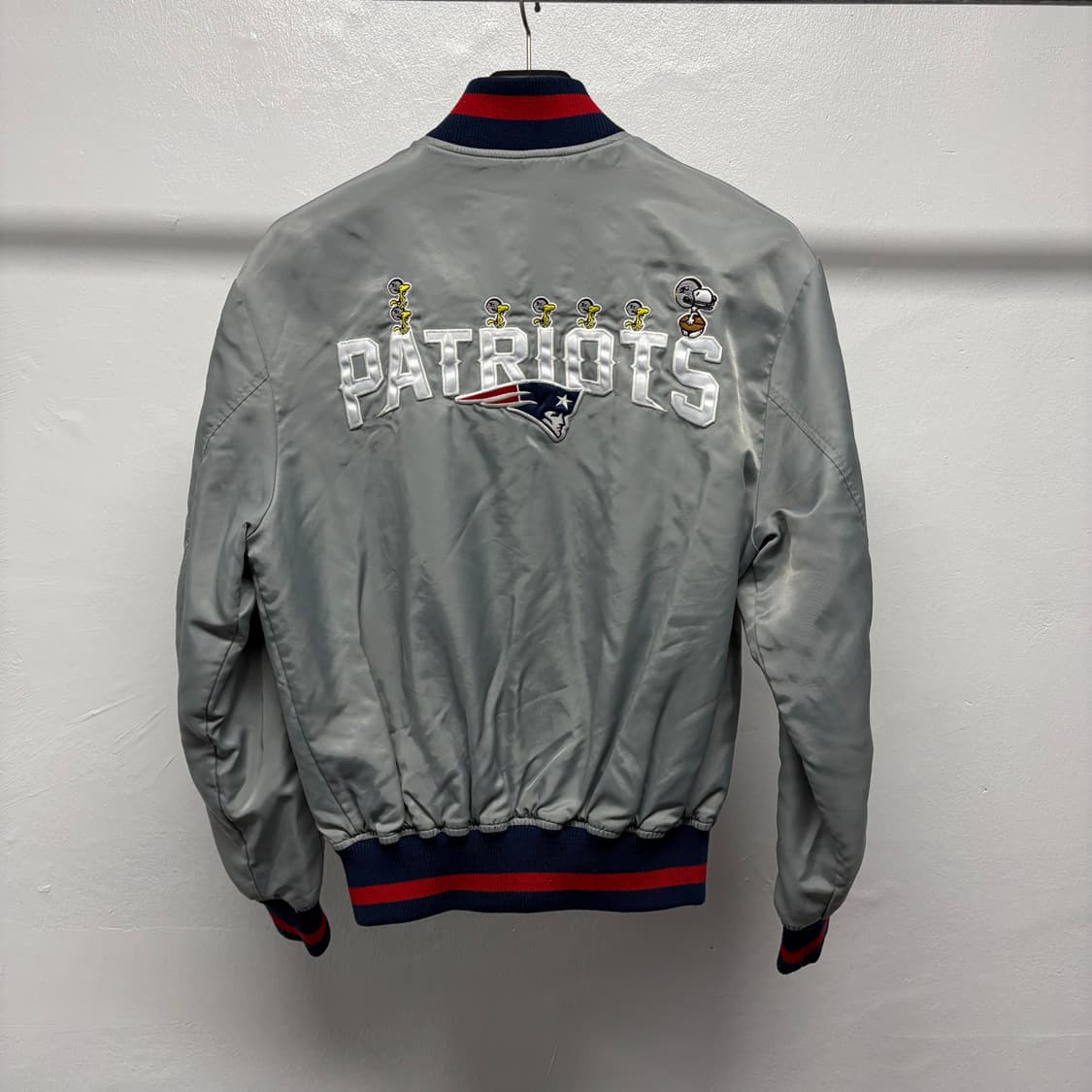 뉴에라 NFL 스누피 바시티 자켓 상품이미지2