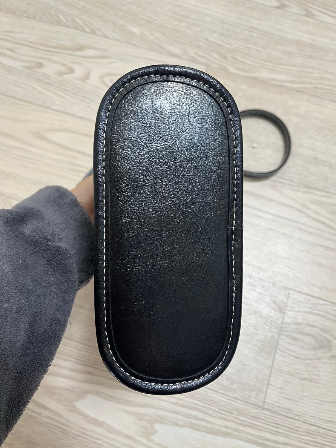 폴뉴아 버로우백 블랙 쁘띠 상품이미지4