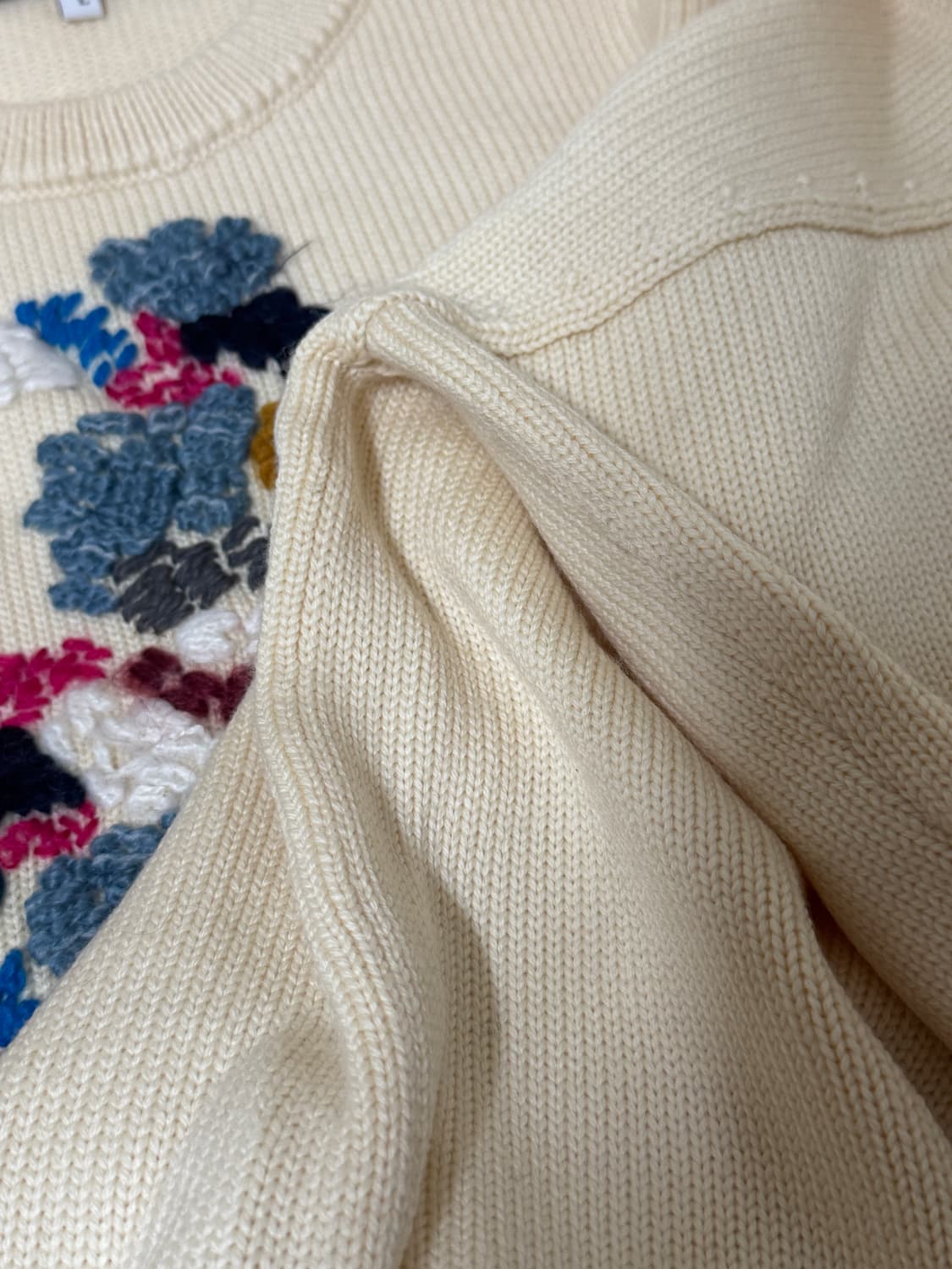 앤아더스토리즈 자수 울니트 상품이미지4