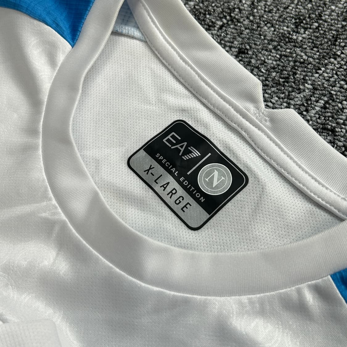 EA7 22-23 김민재 나폴리 페이스 게임 우승 기념 져지 XL  상품이미지7
