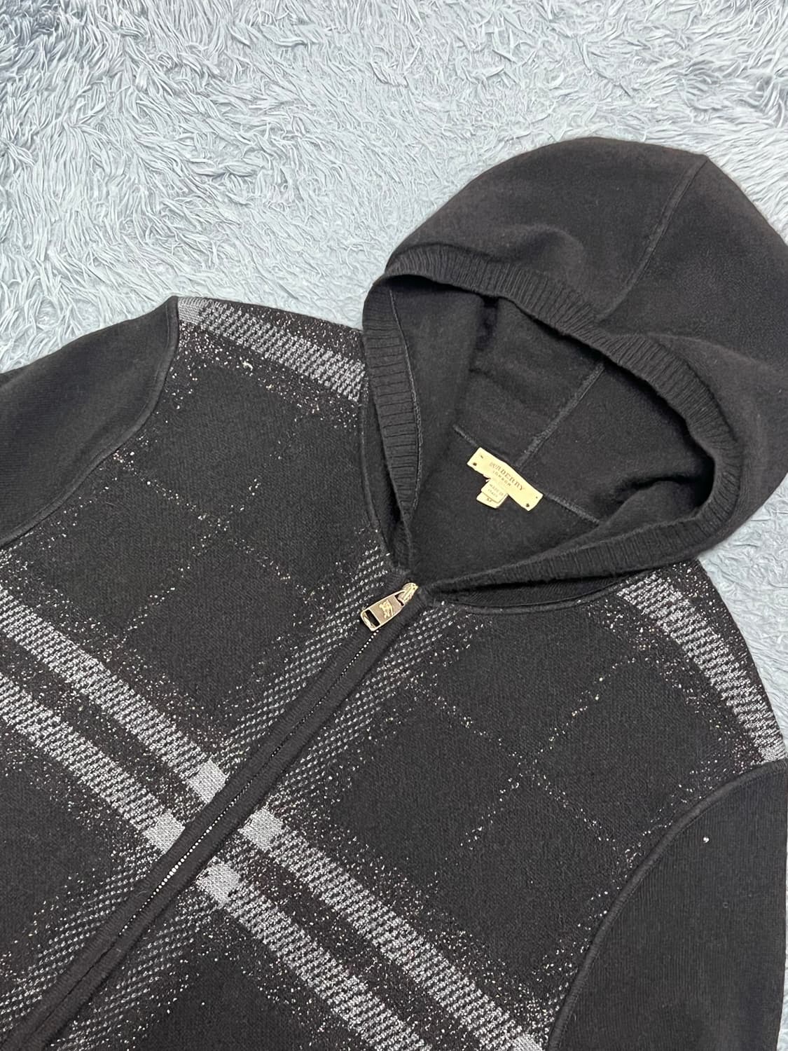 (정품)버버리 블랙 체크 니트집업M 상품이미지2